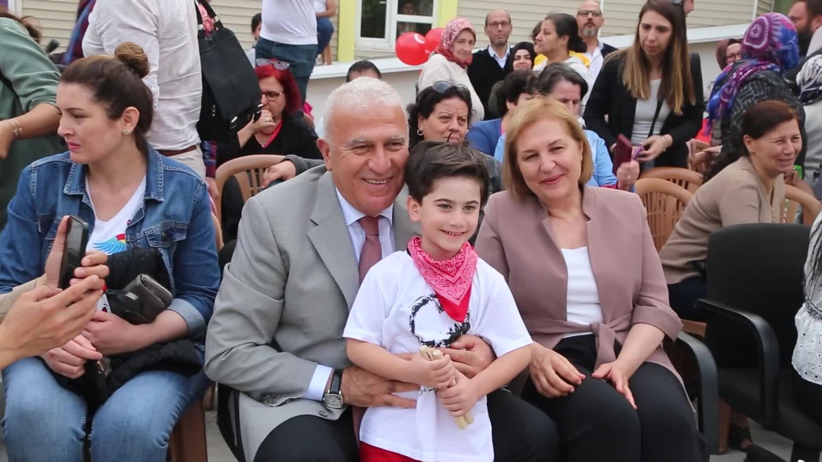 Efeler Belediyesi Gündüz Bakımevlerinde 23 Nisan kutlaması