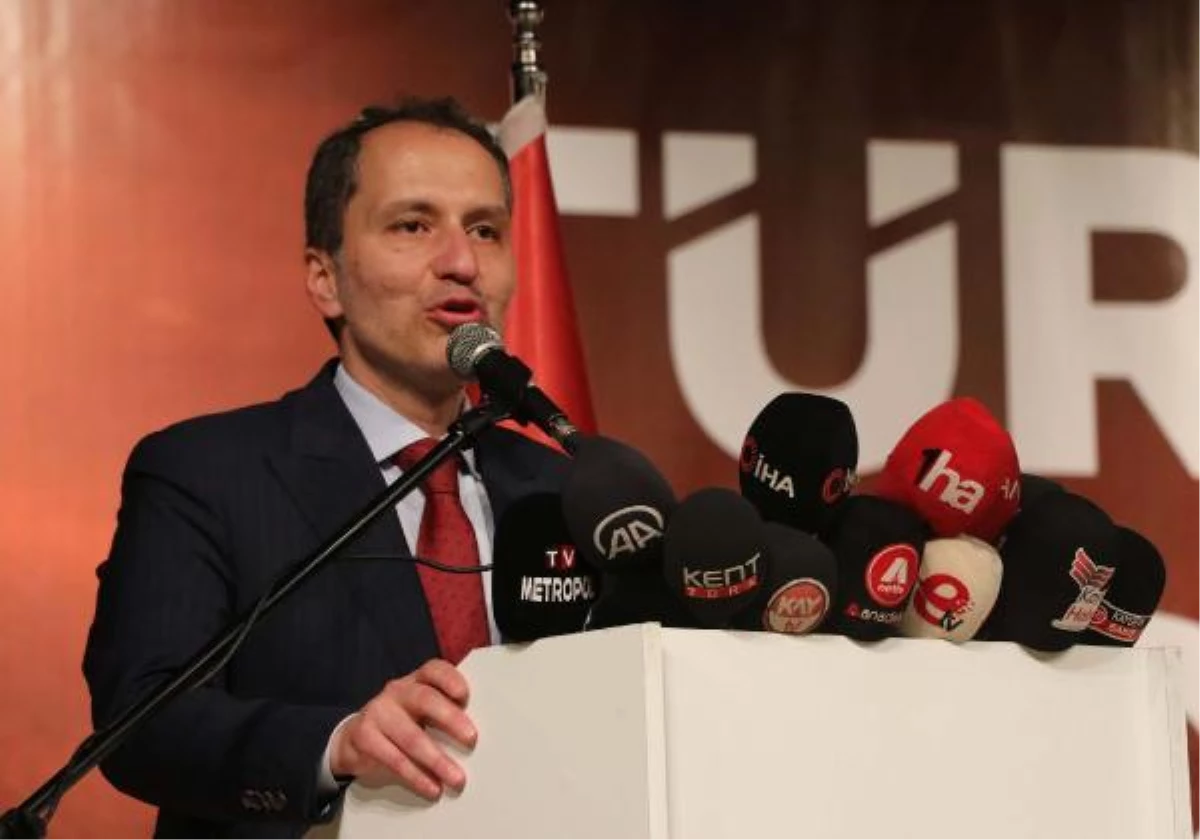 Erbakan, Kayseri\'de Milletvekili Aday Tanıtım Toplantısında Konuştu