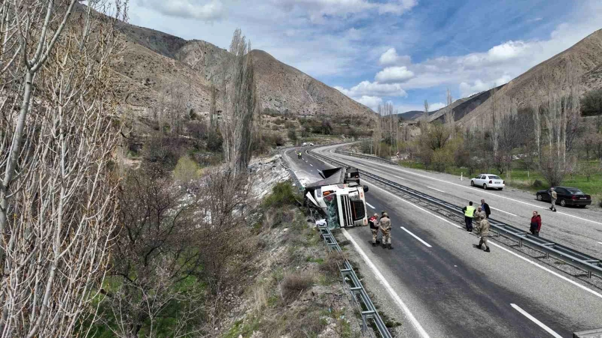 Erzurum\'un Tortum ilçesinde Azerbaycanlı sürücü ağır şekilde yaralandı