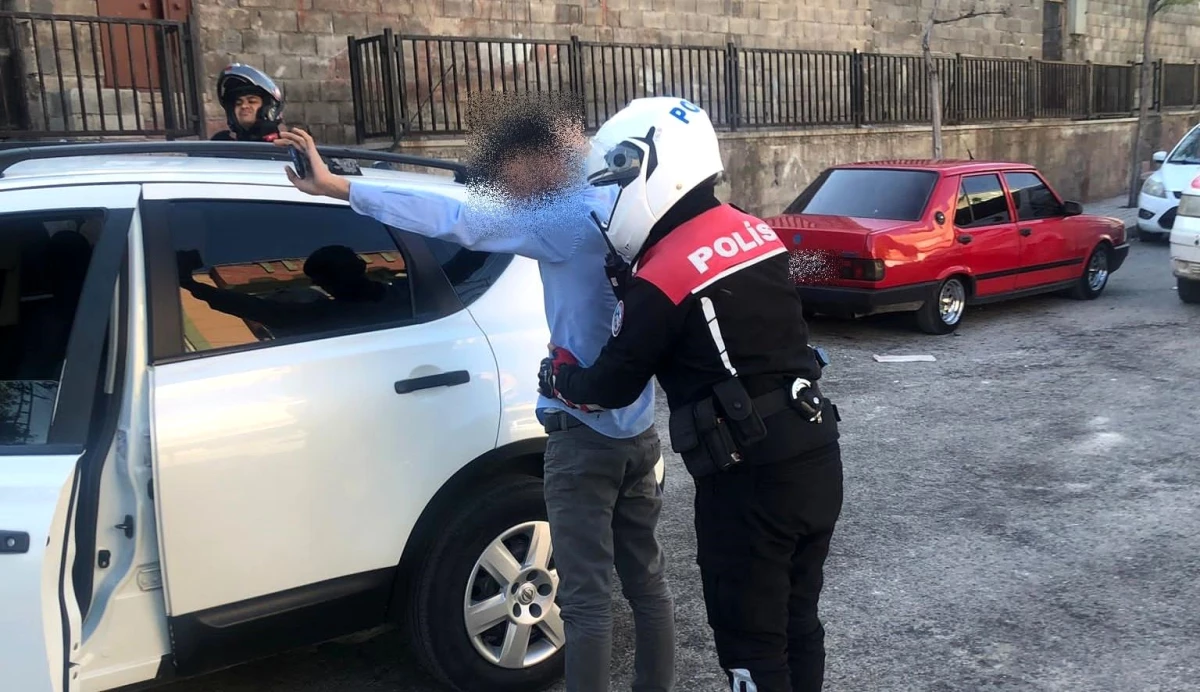 Gaziantep\'te Şüpheli Şahıs ve Araçlara Yönelik Operasyonda 14 Kişi Yakalandı