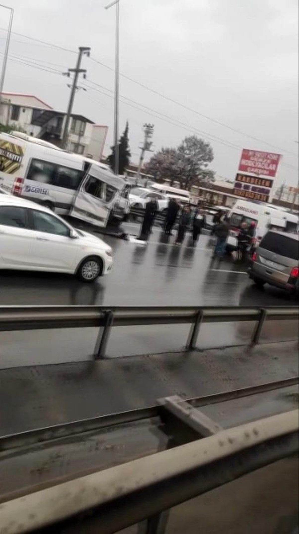 Kocaeli\'de D-100 Gebze geçişinde trafik kazası