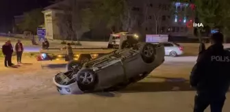 Geliboluda otomobil takla attı: 2 kişi yaralandı