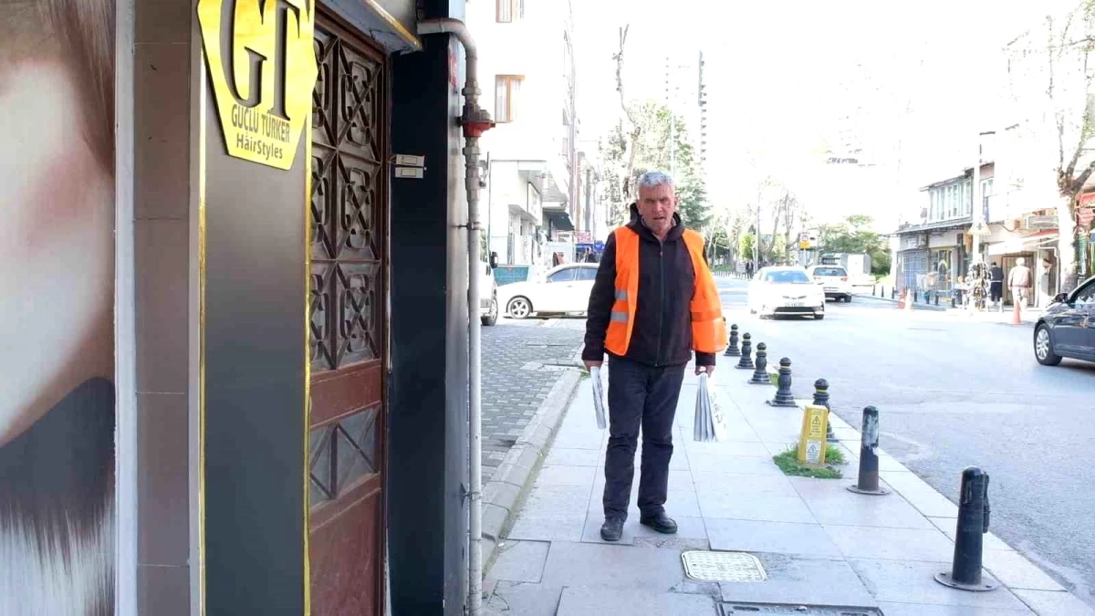 Görme engelli Mevlüt Ceylan, kapı kapı gezip Erdoğan\'ı anlatıyor