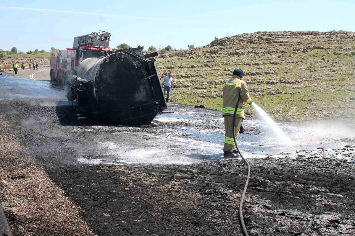 Şırnak\'ta Trafik Kazası: 2 Ölü, 4 Yaralı