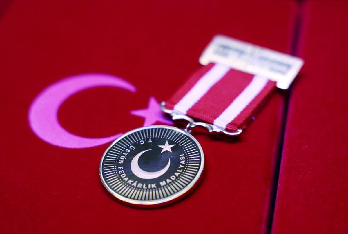 ISAK ekibine Devlet Üstün Fedakarlık Madalyası ve Nişanı verildi