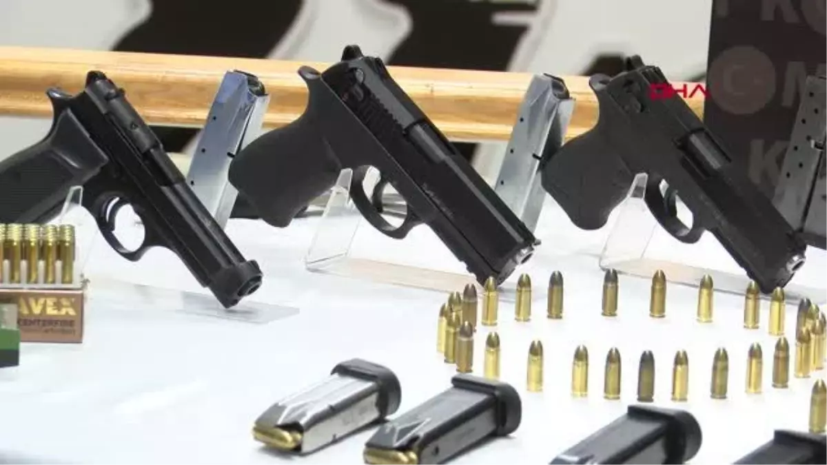 İzmir\'de Kahvehaneye Silahlı Saldırı: 1 Ölü, 5 Yaralı