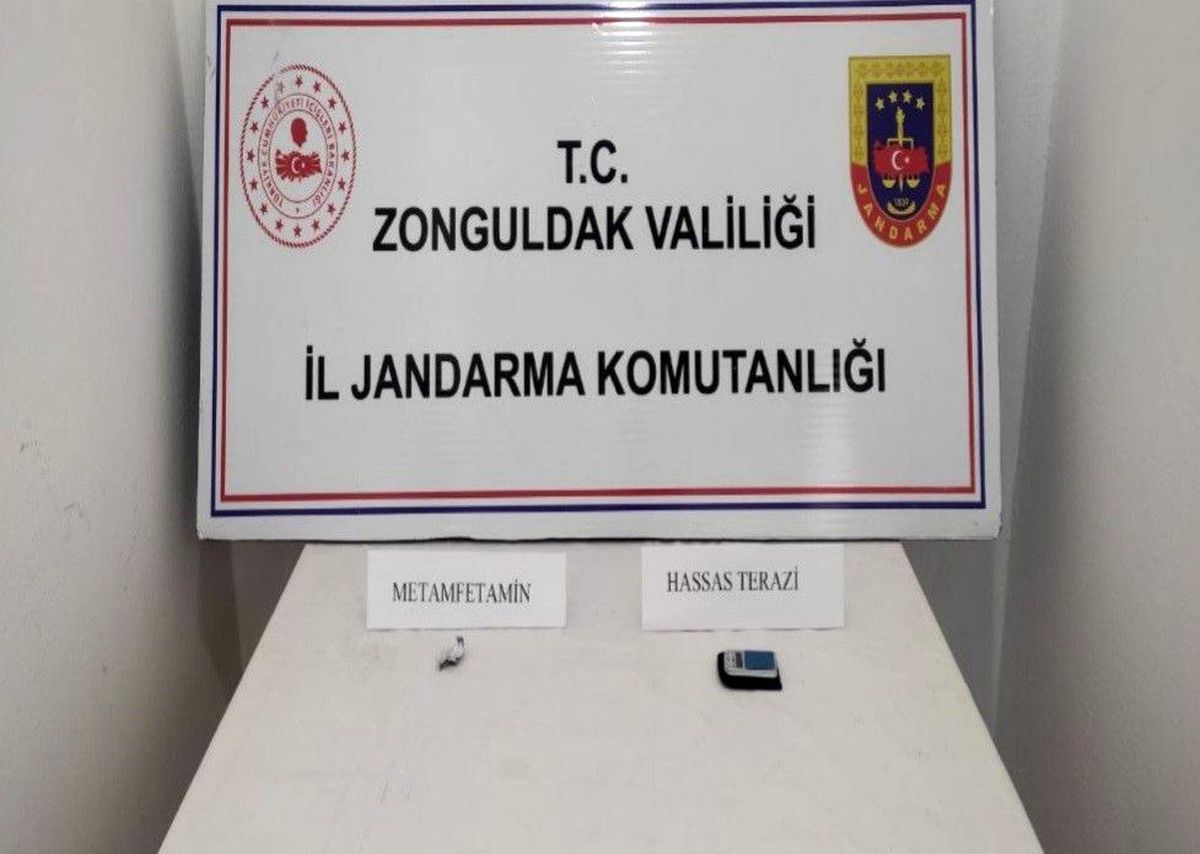 Zonguldak\'ta Uyuşturucu Operasyonu: 4 Kişi Gözaltına Alındı