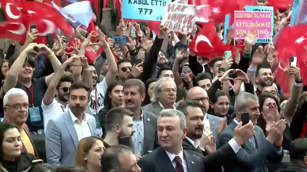Kılıçdaroğlu: "Saraylarda Gözüm Yok. Rahatsız Olurum Zaten Saraylarda Oturmaktan. Atatürk\'ün Bir Köşkü Vardır.