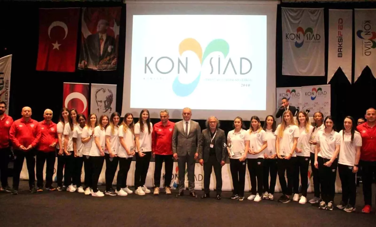 Konyaaltı Kadın Hentbol Takımı\'nda hedef, Avrupa Şampiyonası\'nı kazanmak