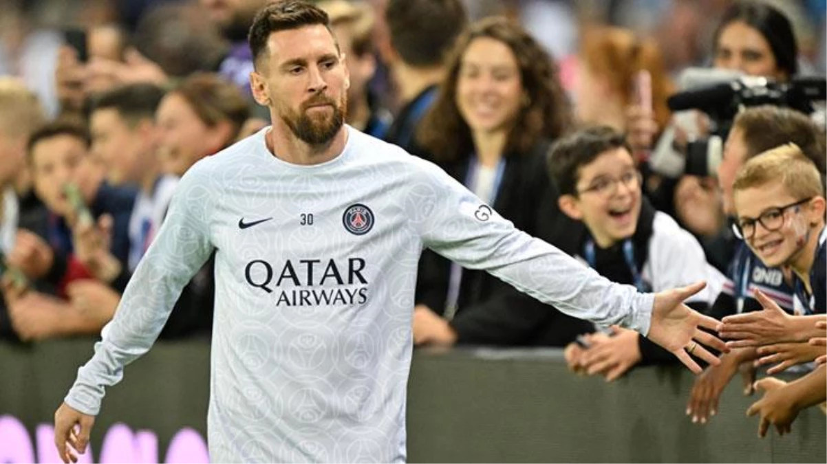 Fransız temsilcisi Paris Saint-Germain, Lionel Messi\'yi yeni sözleşme için ikna edemiyor