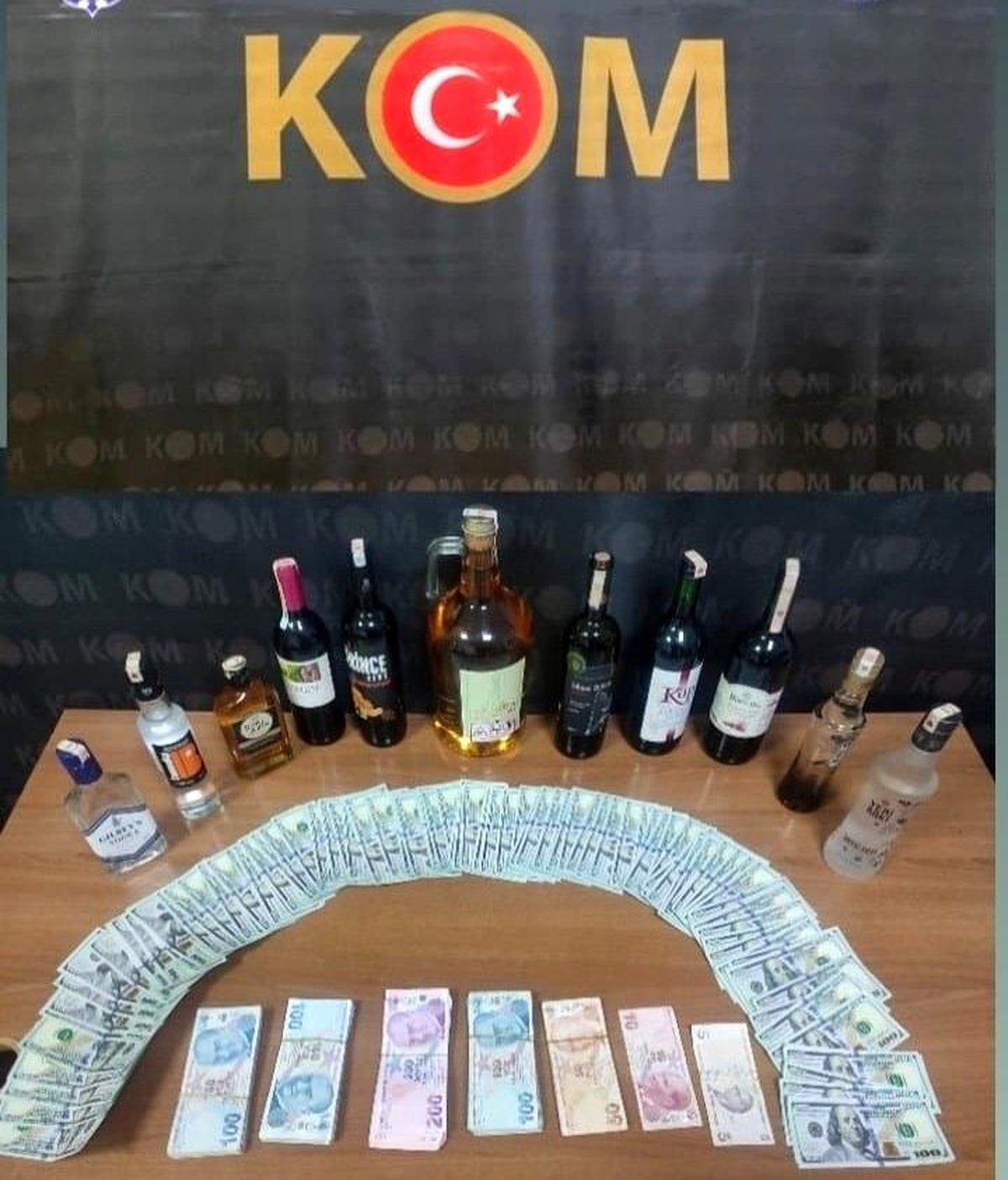 Muğla\'da sahte dolar operasyonu: 3 yabancı uyruklu şüpheli gözaltına alındı