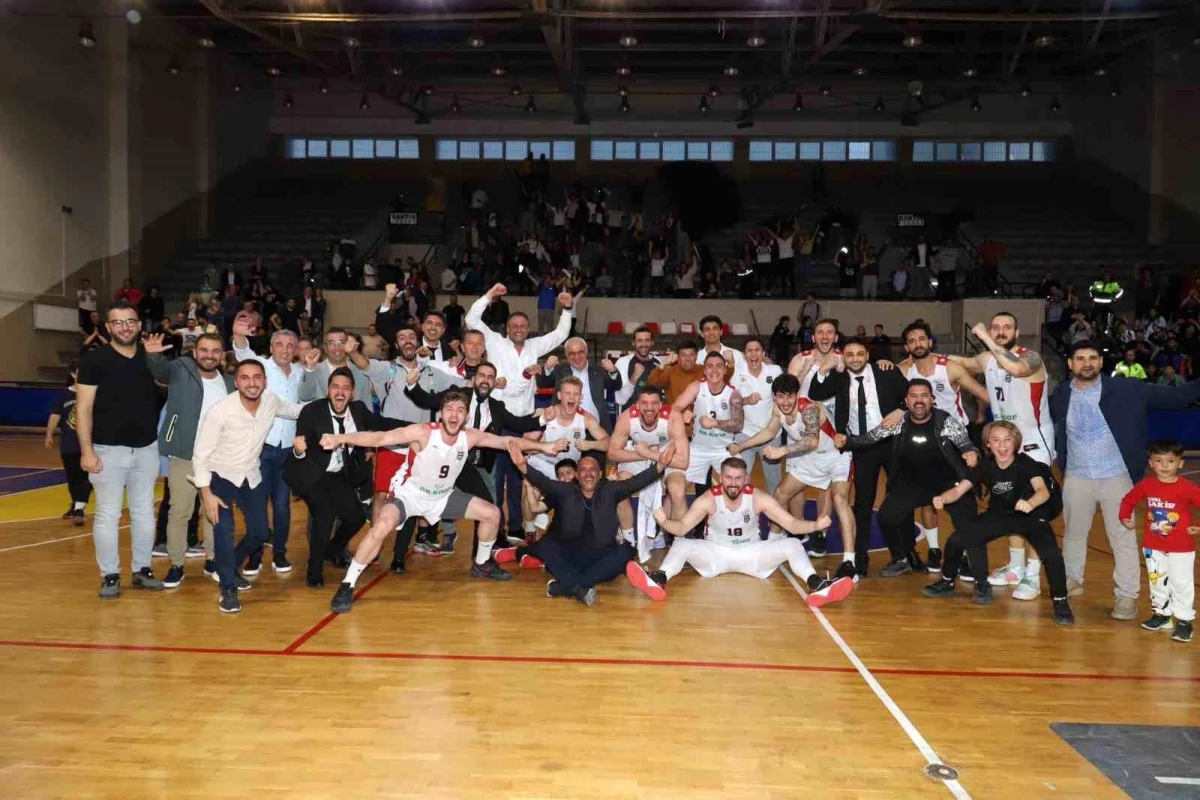 Nazilli Belediyespor Basketbol Takımı Etimesgut Belediyespor\'u Mağlup Etti