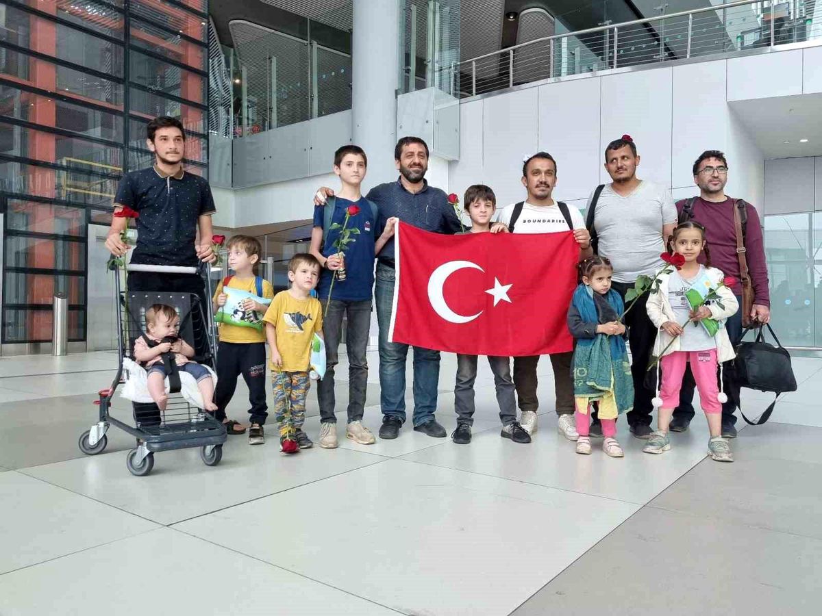 Sudandaki Türk vatandaşlarının tahliyesi devam ediyor