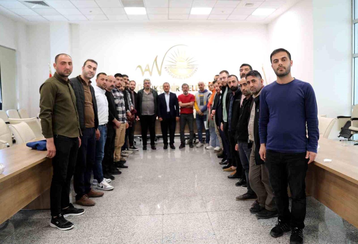 Van'da pet-shop işletmecilerine sertifika verildi