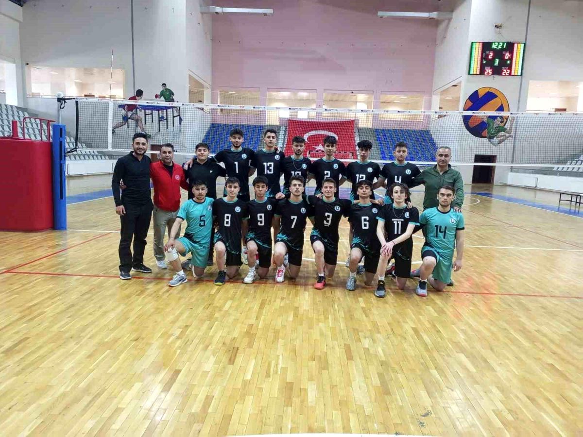 Aşkale Gençlik Spor İlçe Müdürlüğü Voleybol Takımı Yarı Finallere Yükseldi