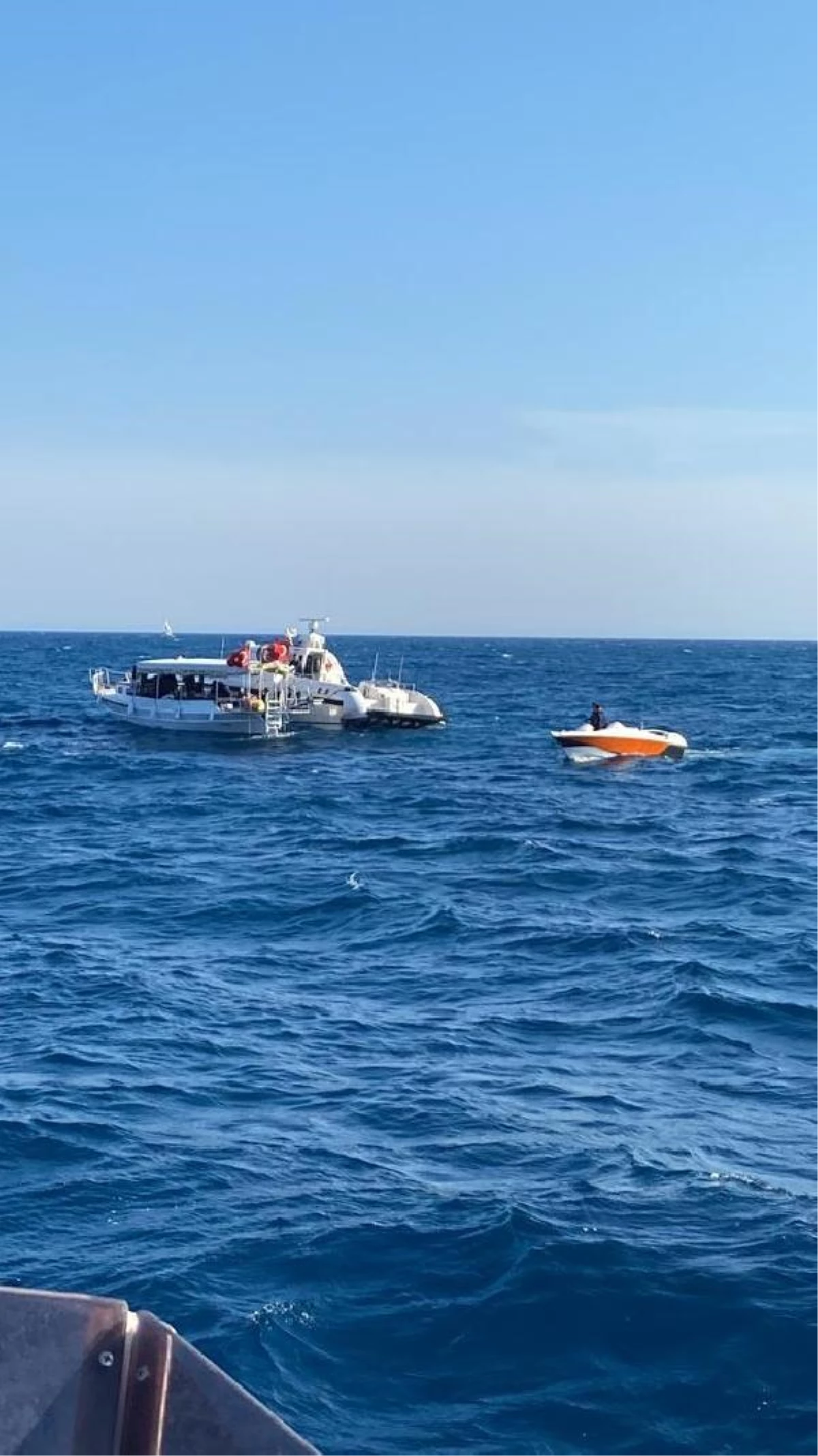 Yunan adalarına kaçmaya çalışan 13 FETÖ\'cü ile 3 organizatör yakalandı; 10 tutuklama