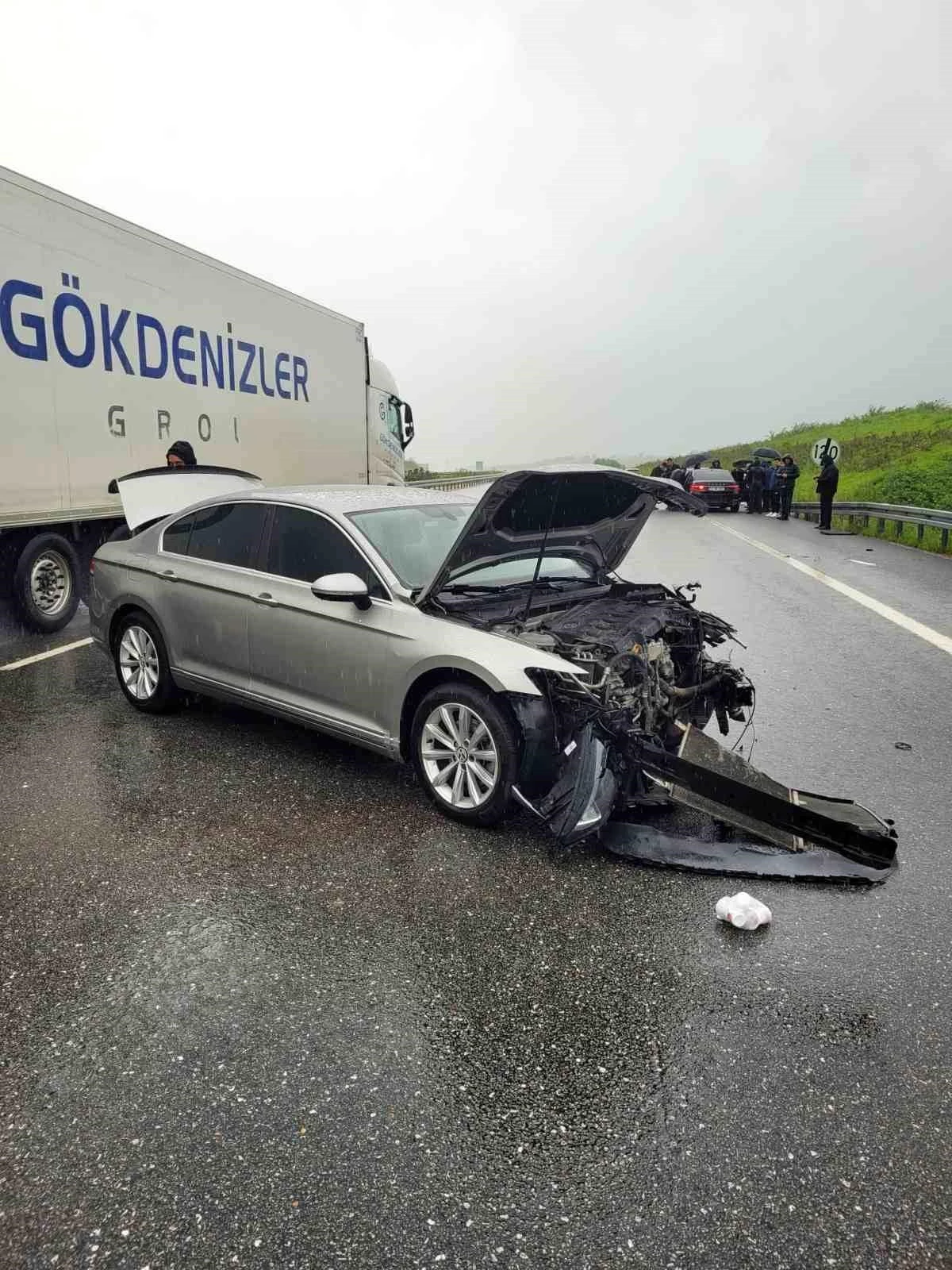 AK Parti Balıkesir Milletvekili Mustafa Canbey trafik kazası geçirdi! Tedbir amaçlı hastaneye kaldırıldı