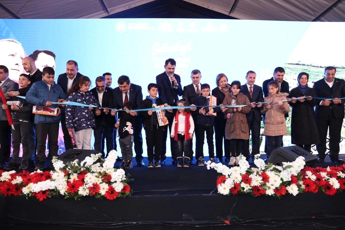 Sultanbeyli Millet Bahçesi Hizmete Açıldı
