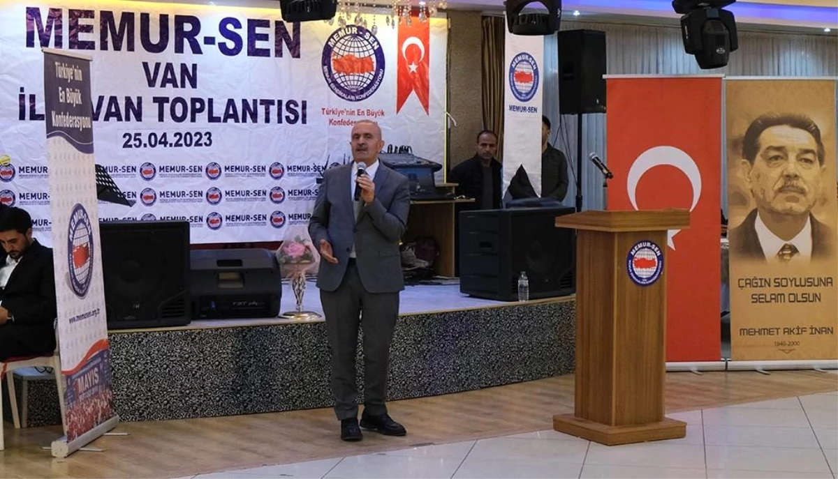 Burhan Kayatürk: "İnsanlar lider olarak Erdoğan\'ı görüyor"