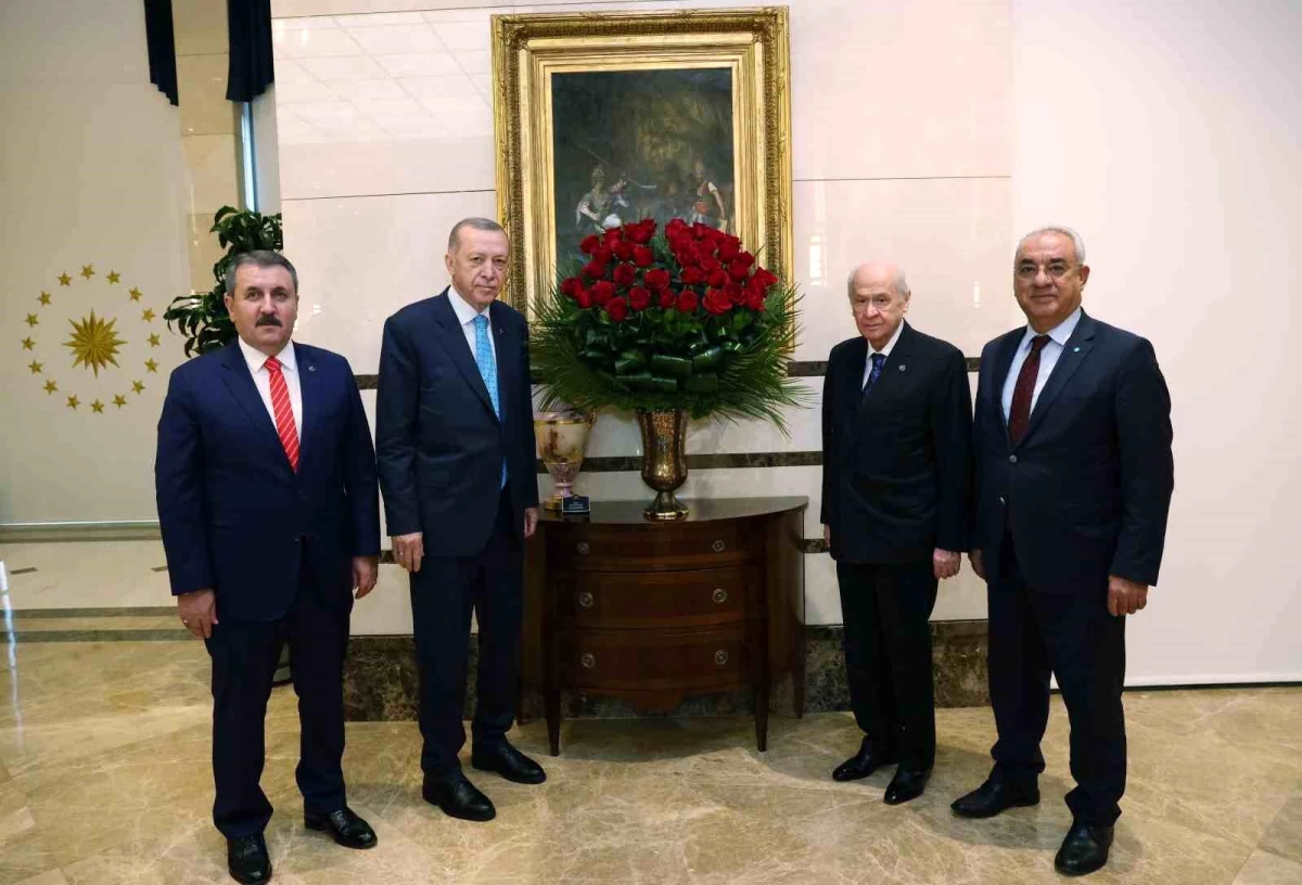 Cumhurbaşkanı Erdoğan, MHP, BBP ve DSP liderleriyle bir araya geldi