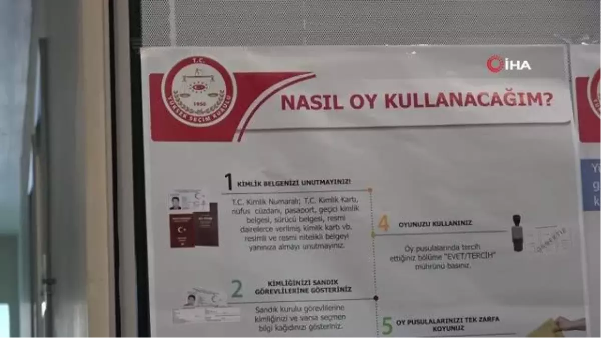 Deniz Hudut Kapısında Yurt Dışı Seçmenleri Oy Kullanıyor