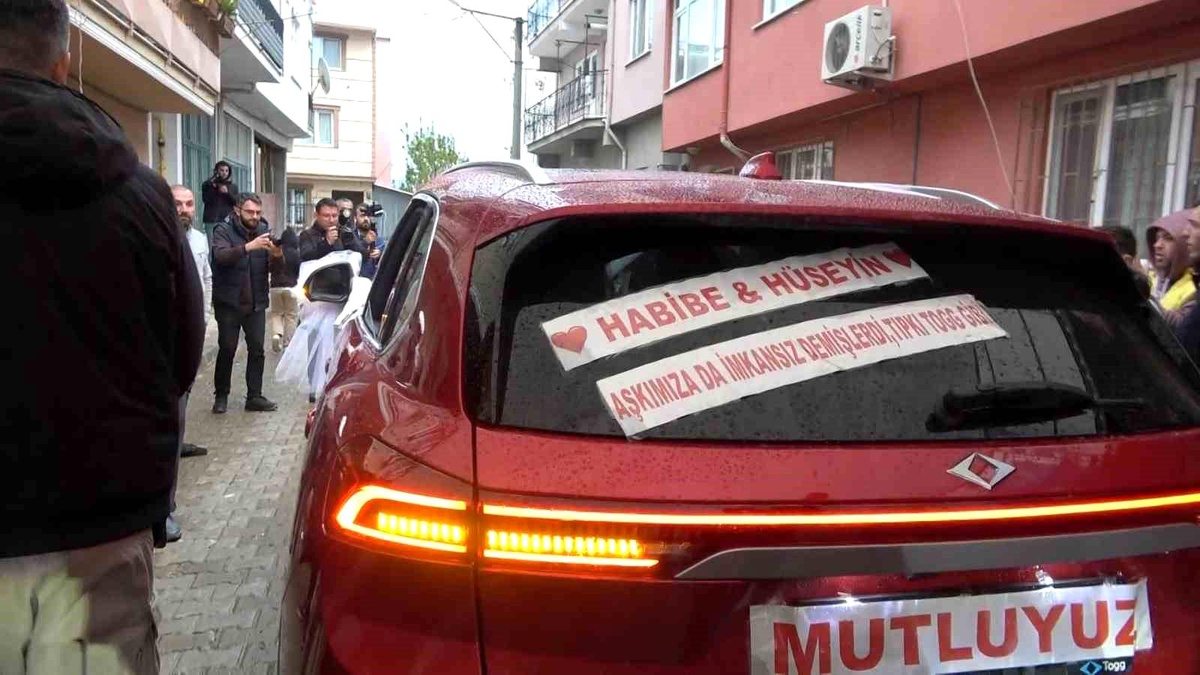 Bursada Yeni Evlenen Çiftin Düğün Arabası Tercihi Togg Oldu