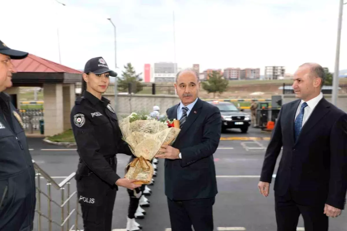 Emniyet Genel Müdürü Aktaş\'tan Kars İl Emniyet Müdürlüğüne ziyaret