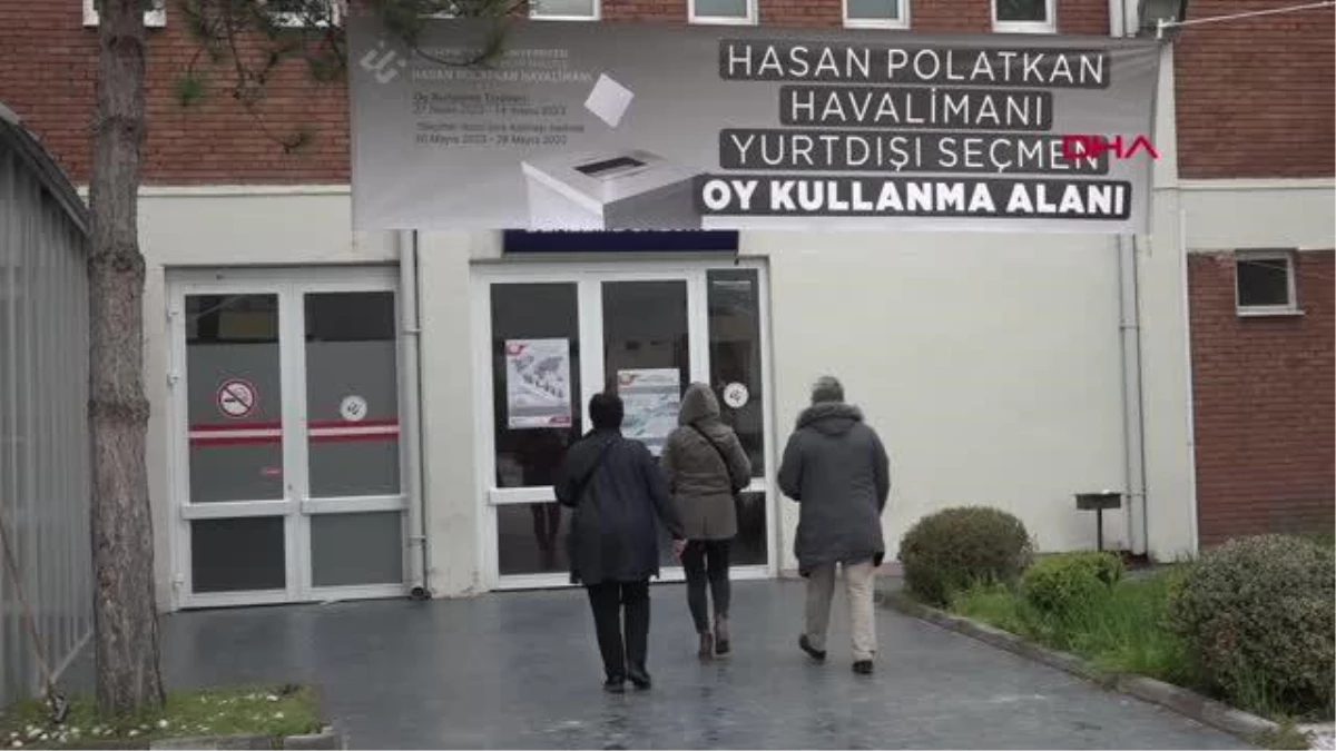 Eskişehir\'de Yurt Dışı Seçmenleri Oy Kullanıyor