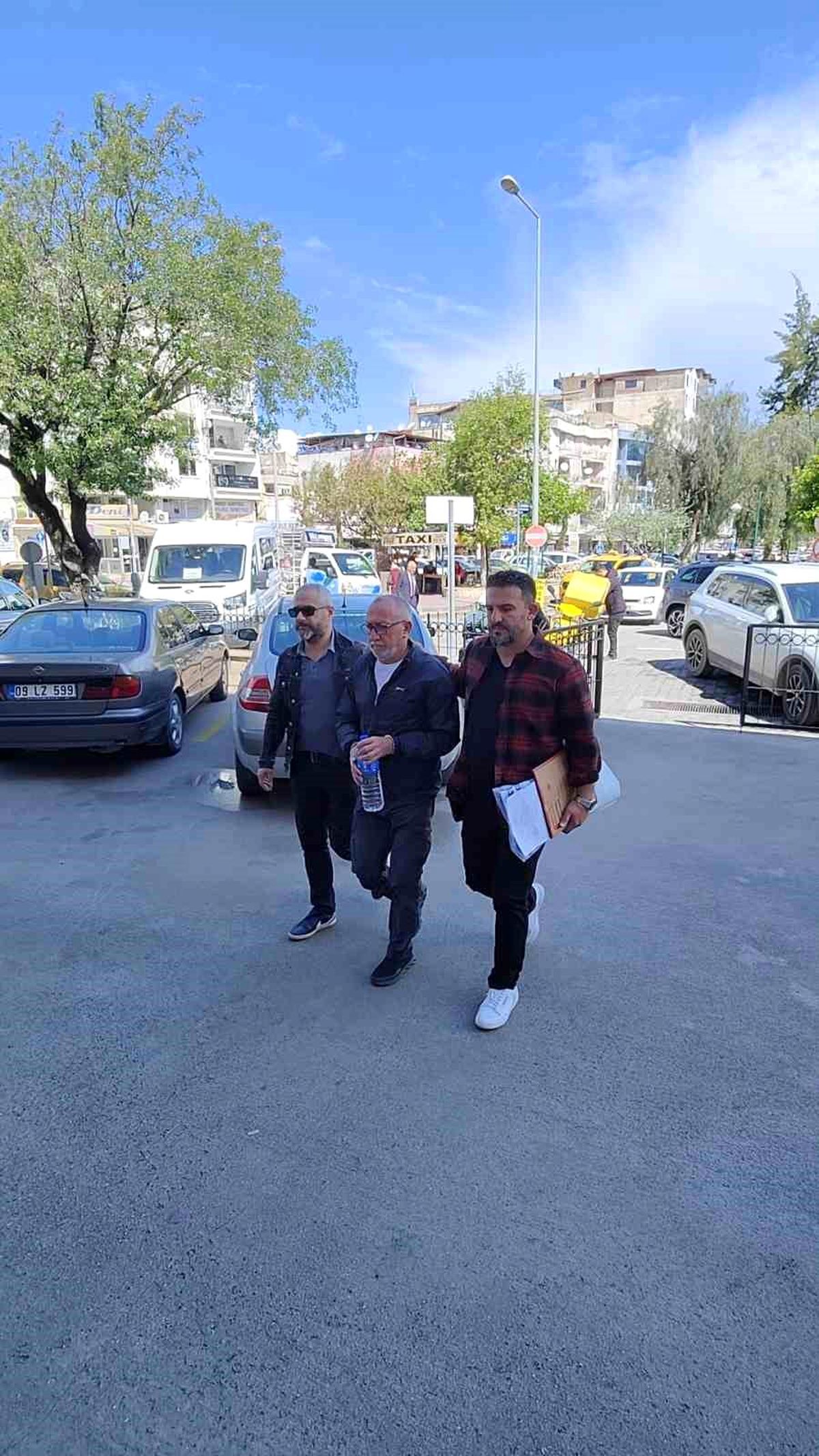 Kuşadası\'nda İşçiyi Tadilat İşi Nedeniyle Vuran Şahıs Tutuklandı
