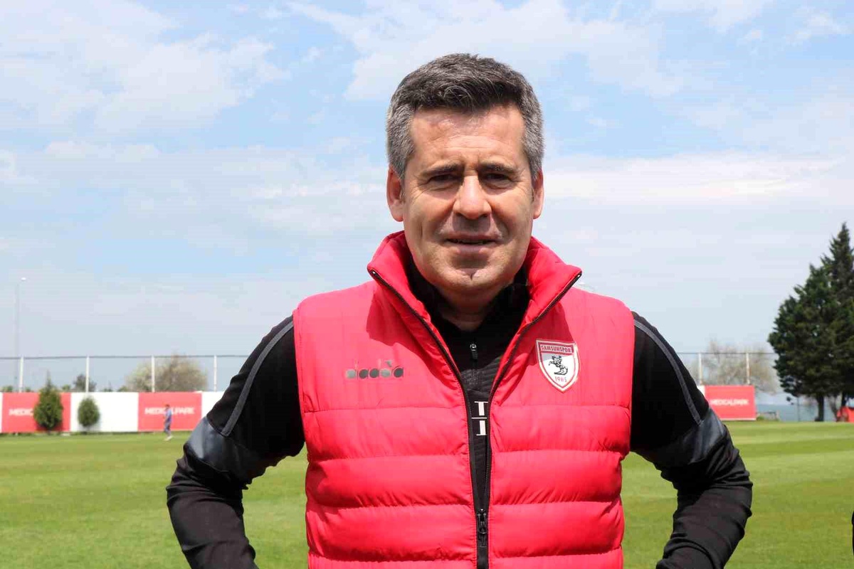 Samsunspor Teknik Direktörü Hüseyin Eroğlu: Avrupa kupalarında yer almak çok değerli olacak