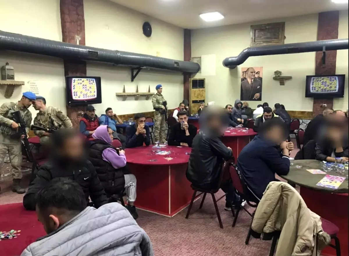 İzmir'de Yasa Dışı Tombala Operasyonu: 215 Kişiye İdari Para Cezası