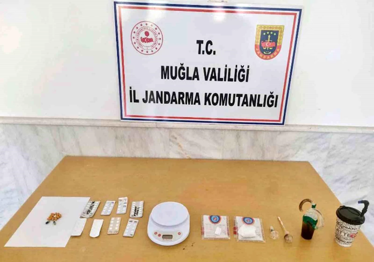 Muğla İl Jandarma Komutanlığı, Datça\'da Uyuşturucu Ticareti Yapan Şahsı Yakaladı