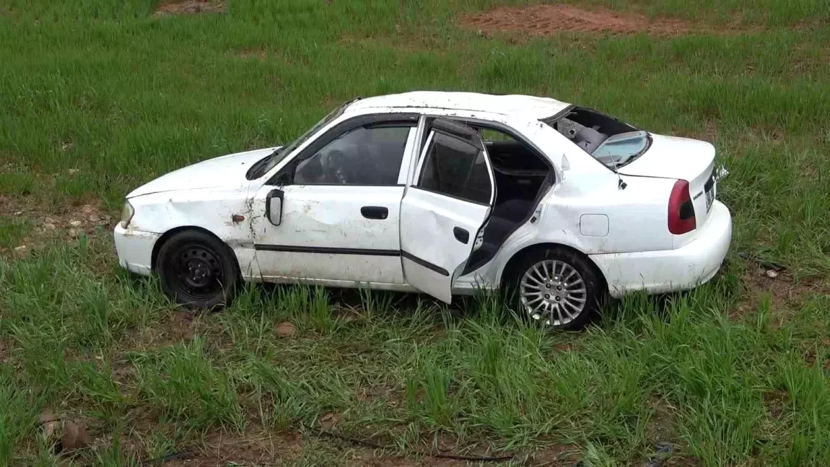 Kırıkkale\'de Yağmur Sebebiyle Meydana Gelen Trafik Kazasında 4 Kişi Yaralandı