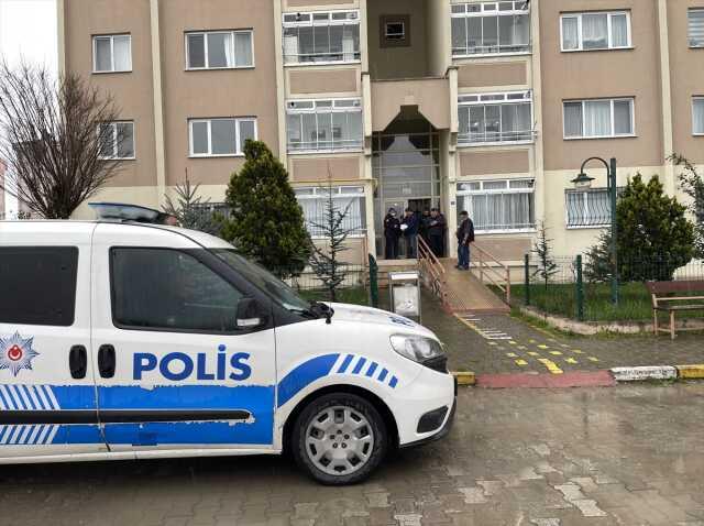 Kendisinden haber alınamayan kadın evinde ölü bulundu