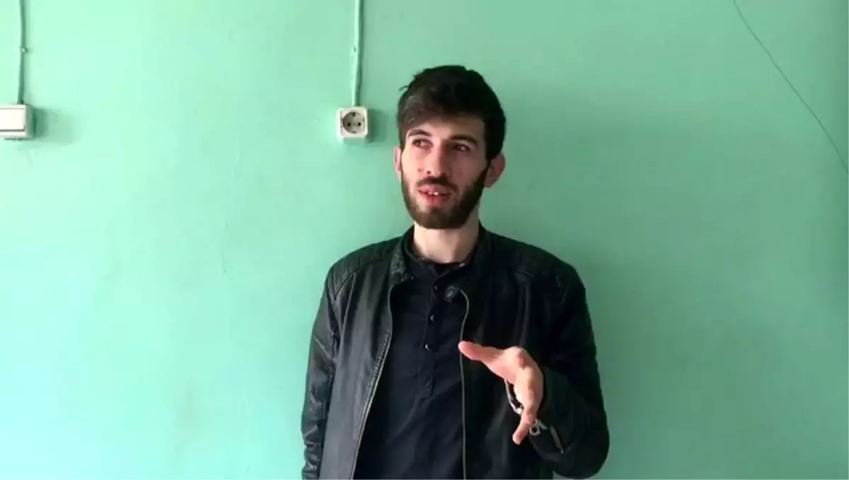 Erzurum\'da genç adam cep telefonu ile ayıyı görüntüledi