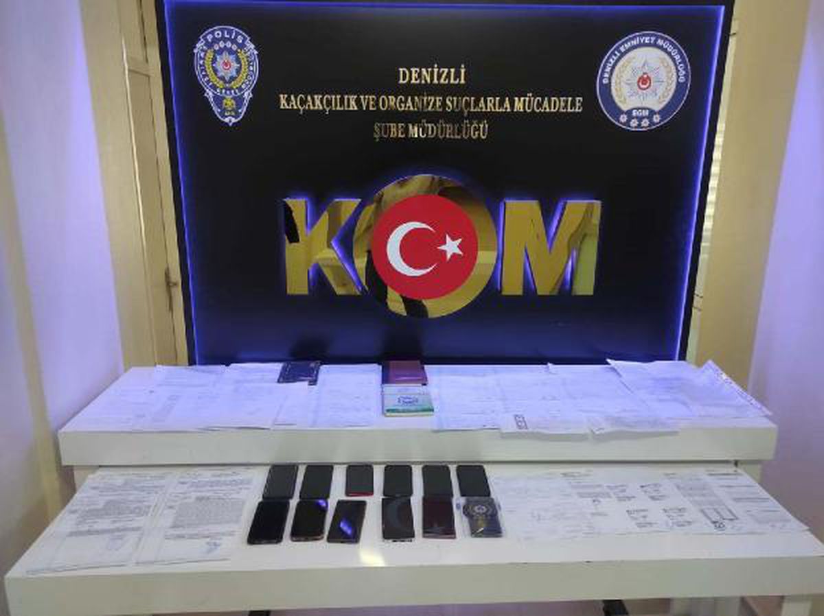 Kredi vaadiyle 97 emekliyi 8 milyon lira dolandırdılar: 1\'i avukat 13 gözaltı (2)