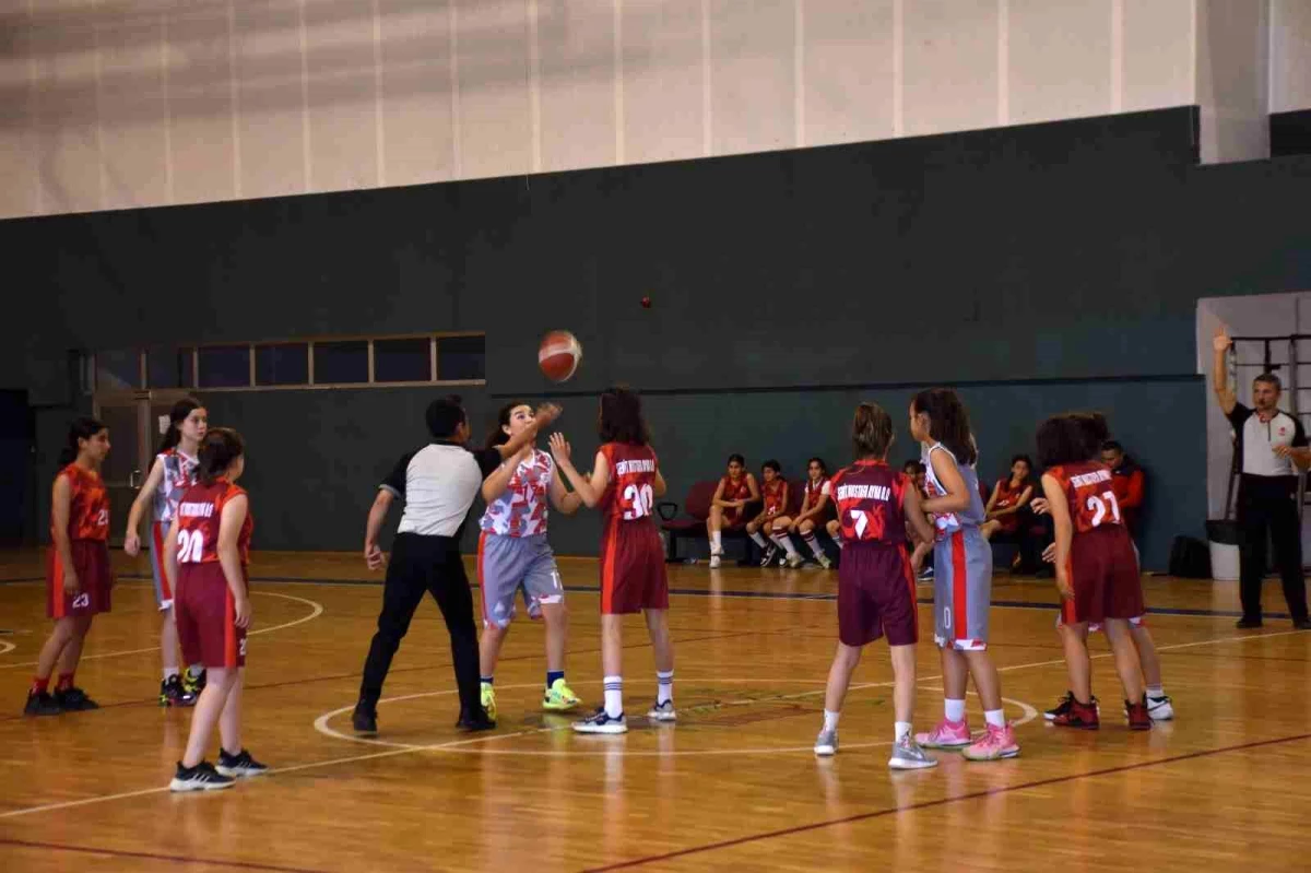 Küçük devlerin basketbol şampiyonası Muğla\'da başladı
