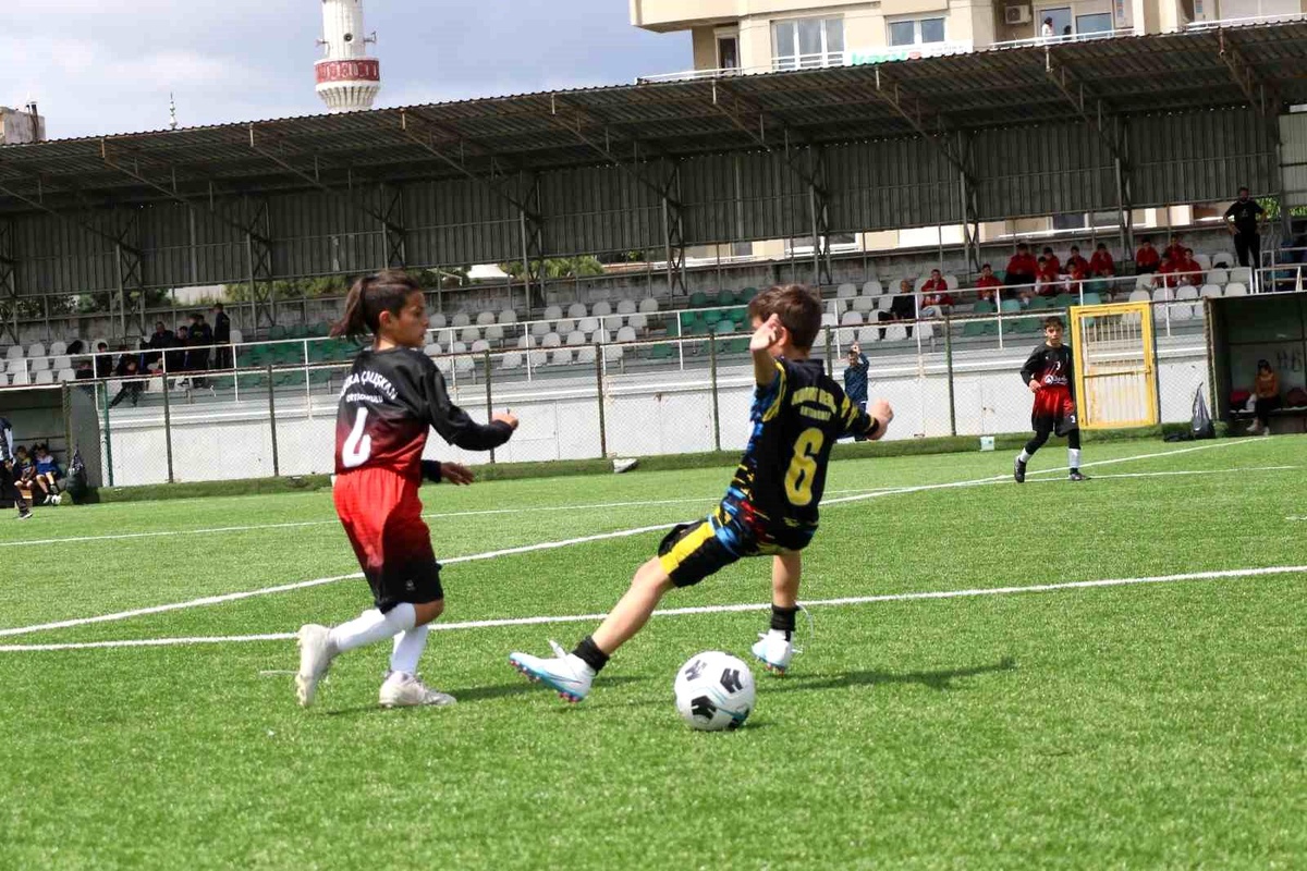Okul Sporları Küçük Erkek Futbol Grup Müsabakaları Başladı