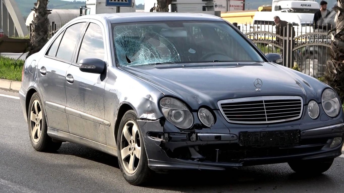 Samsun\'da Otomobilin Çarptığı Elektrikli Bisiklet Sürücüsü Ağır Yaralandı