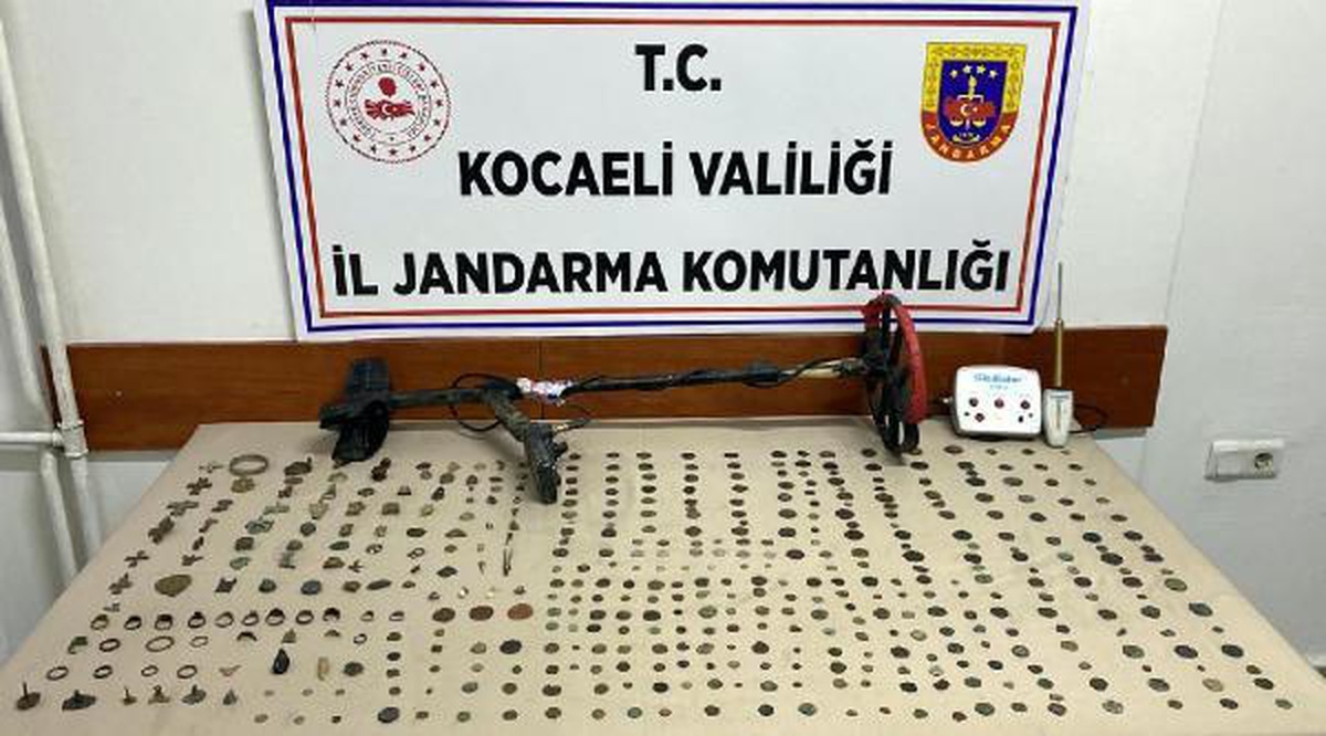 Kocaeli\'de Roma ve Bizans dönemine ait 460 tarihi obje ele geçirildi