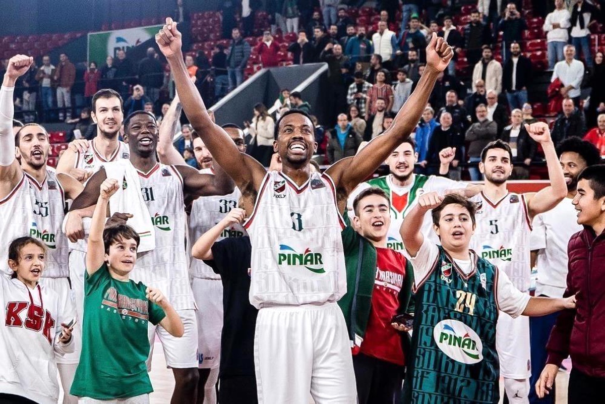 Pınar Karşıyaka, Basketbol Süper Ligi\'nde en çok sayı atan takım konumunda
