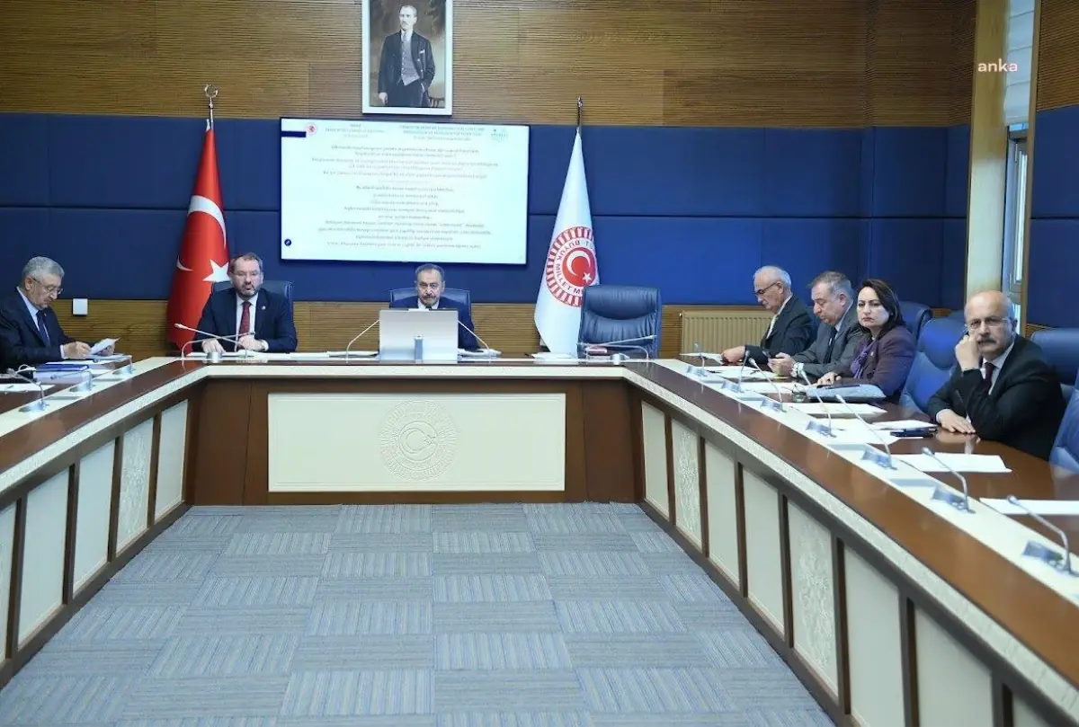 TBMM Deprem Araştırma Komisyonu Raporu: Afetin İlk 24 Saatinde Bütün Arama Kurtarmacılar Bölgeye Sevk Edilmediğinden, Halkın Kendi İmkanlarıyla...