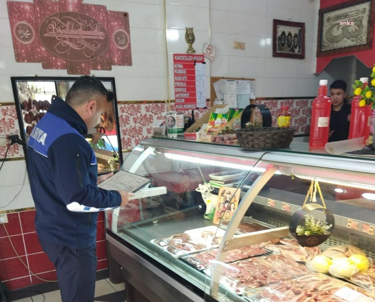 Turgutlu Belediyesi Zabıtasından Ruhsat ve Fiyat Etiket Denetimi