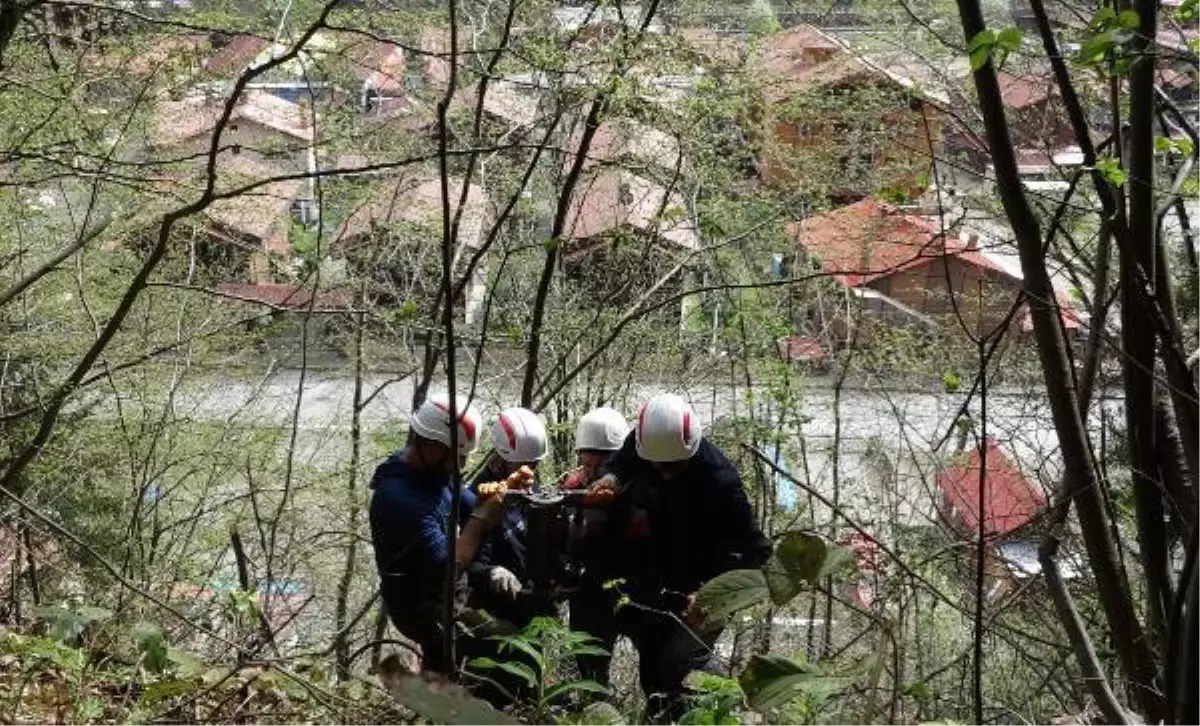 Uzungöl\'de kaya düşme tehlikesine karşı ıslah çalışması başlatıldı