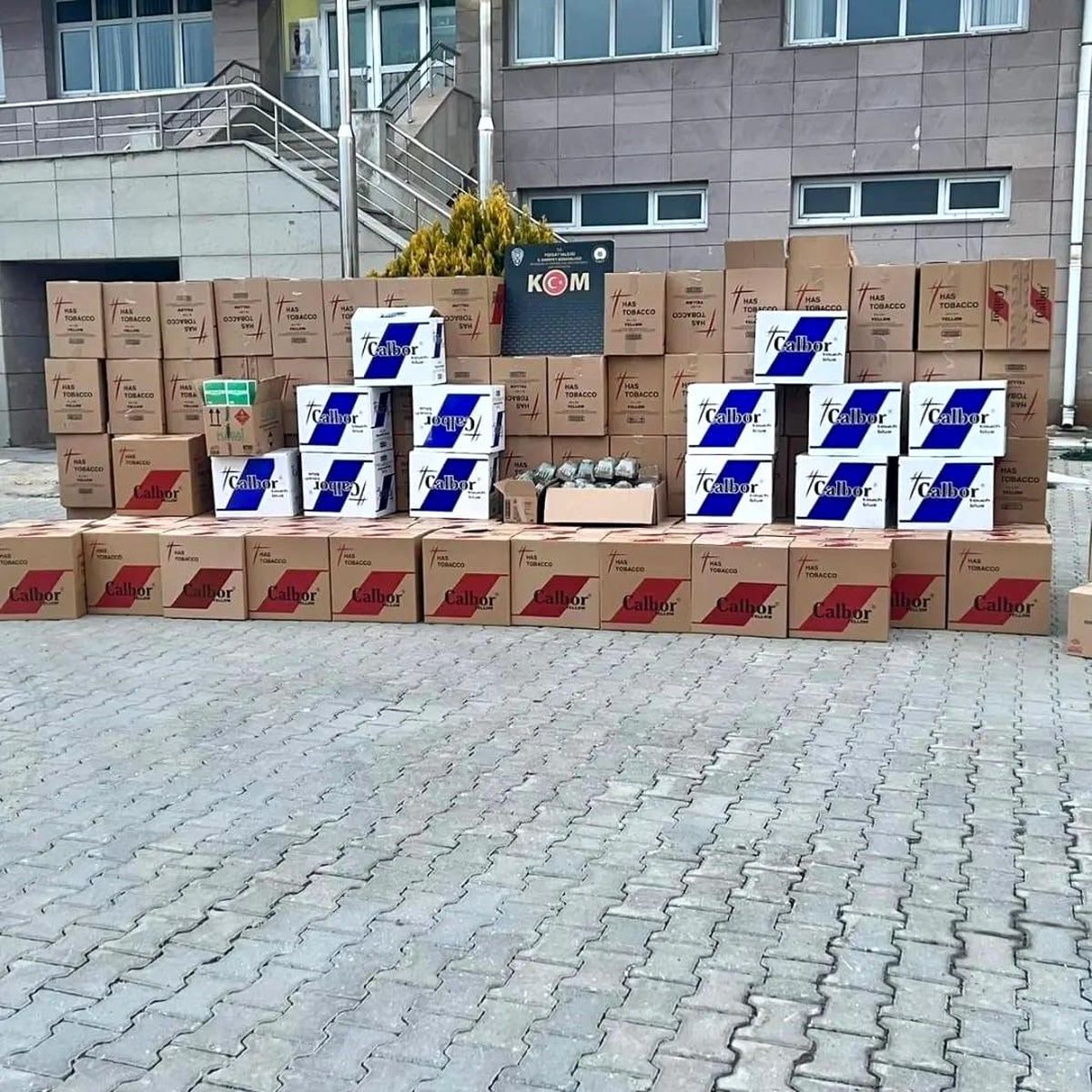 Yozgat\'ta Kaçakçılık Operasyonu: 1 Milyon 130 Bin Makaron Ele Geçirildi