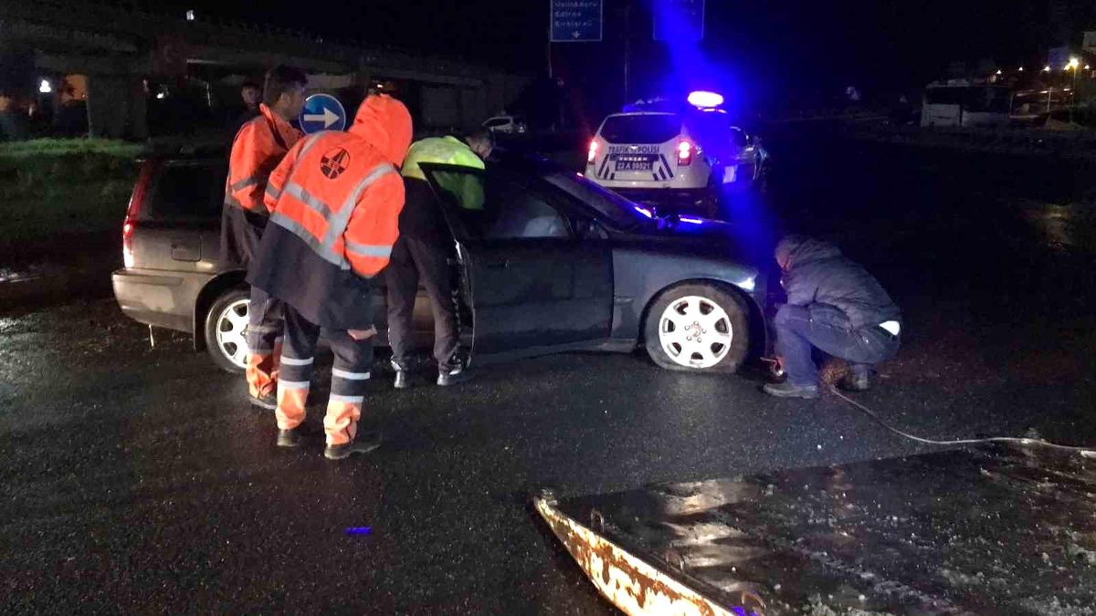 Edirne\'de alkollü sürücü trafik kazası yaptı