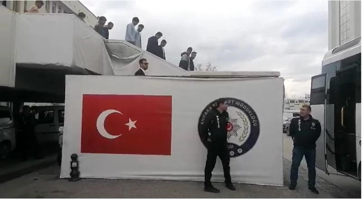 Ankara\'da düzenlenen operasyonlarda 100 kaçak göçmen yakalandı