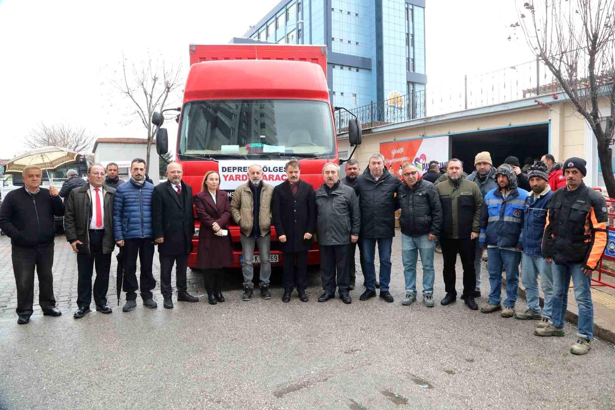 Atakumda depremden etkilenen bin 700 aileye dayanışma eli uzandı