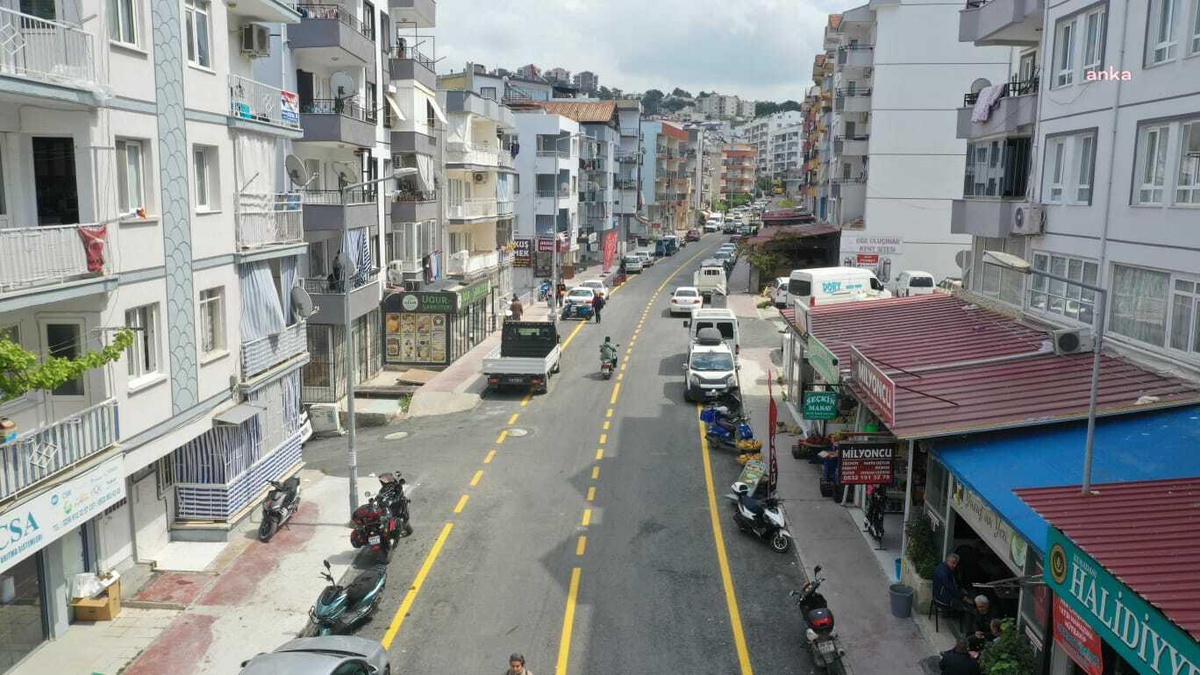 Aydın Büyükşehir Belediyesi, Kuşadası İkiçeşmelik Caddesi\'ni yeniledi