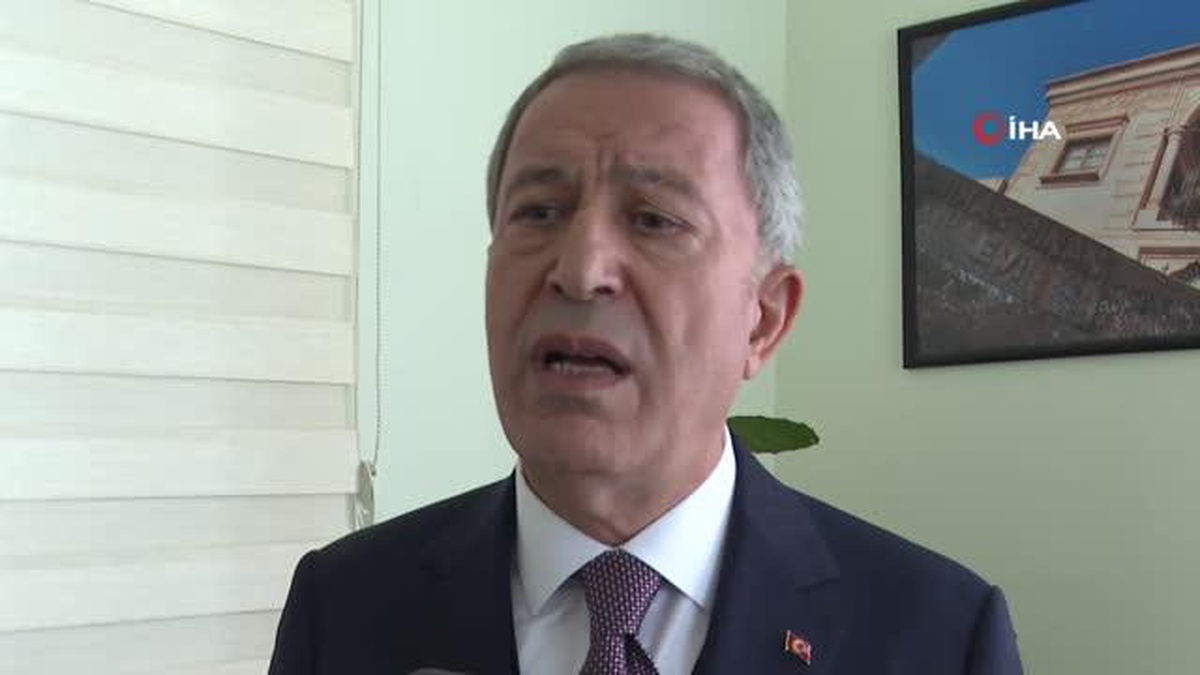 Bakan Akar: Sudan\'dan tahliye edilen uçağımıza hafif silah atışı yapıldı